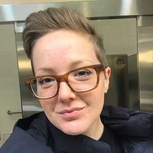 Meet your Posher, Elizabeth